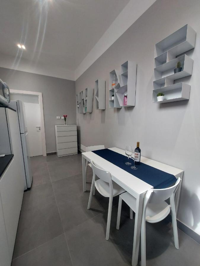 Casa Viola Elegante E Sul Mare Di Mondello Apartamento