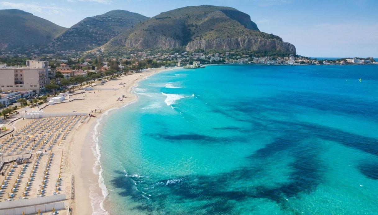 Casa Viola Elegante E Sul Mare Di Mondello *